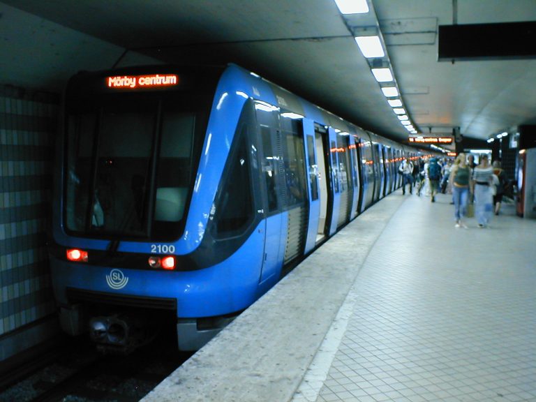 Fel att ett kinesiskt bolag bygger en ny tunnelbana i Stockholm? Bättre med ett dyrare bolag från annat land?