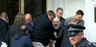 Manifestation om Assange utanför Storbritanniens ambassad! Se och lyssna på uttalandet som lämnades till ambassaden!