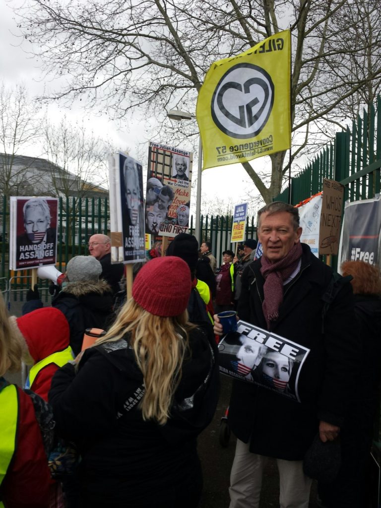 Ögonvittnesrapport av mig och andra från solidaritetsmanifestationer för Julian Assange och yttrandefrihet i London.