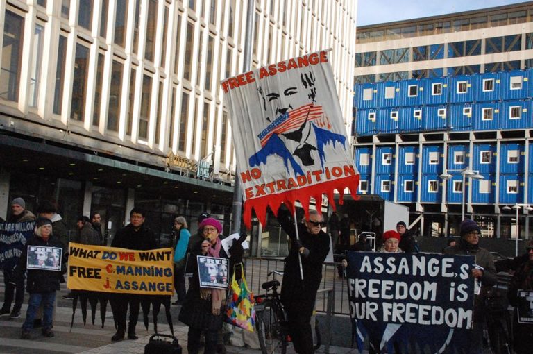 Rädda Julian Assange och Chelsea Manning! Manifestation på Soltorget lördag 8/2 kl 12. Kom, lyssna och diskutera!