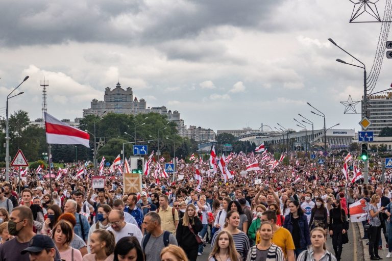 USA:s regimförändringsbyrå, NED, erkänner inblandning i Belarus, troligen med stöd av Storbritannien