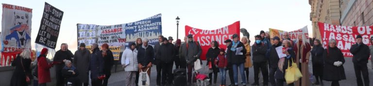 Kom manifestation för stöd till Assange och yttrandefriheten idag kl 12 på Sergels torg!