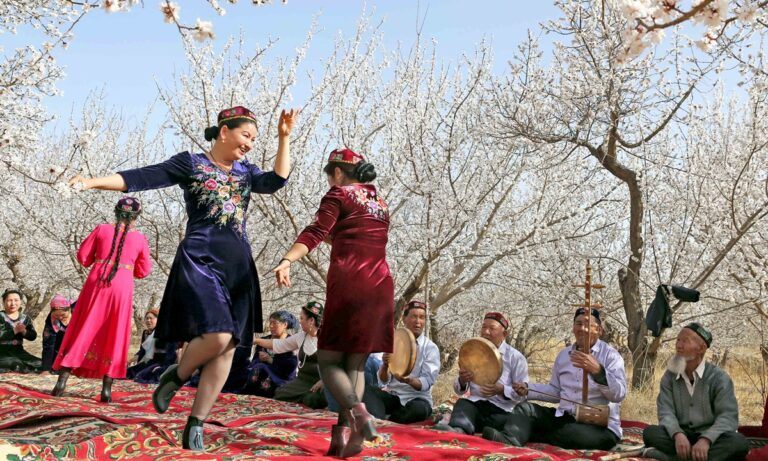 Lönsam kampanj i Xinjiang: USA:s anti-Kina lobby tjänade på kampanj om ”tvångsarbete”, vilken kostade uiguriska arbetare deras jobb