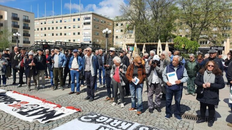 Se filmen från mötet på Medborgarplatsen 14 maj i ”Kampanjen mot svenskt Natomedlemskap”