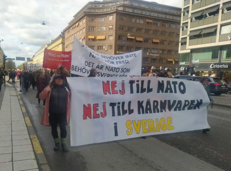 ”Kaosdemonen” – Håkan Julanders dikt vid manifestationen 4 mars