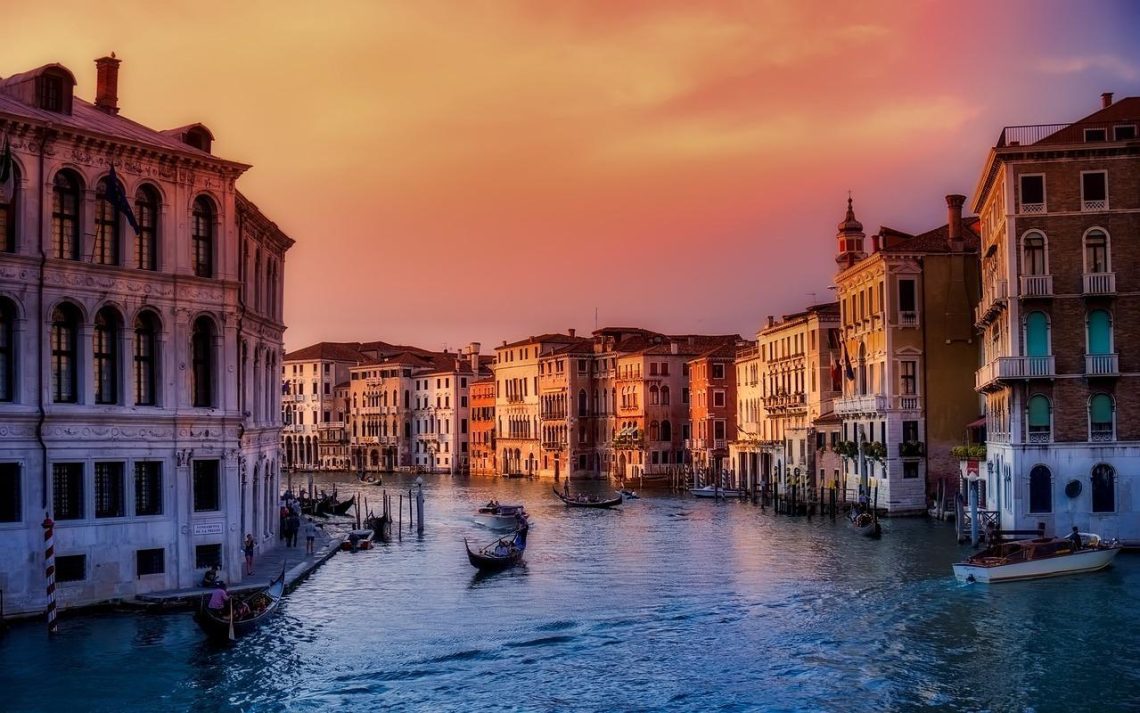 Venice: A tourist's guide