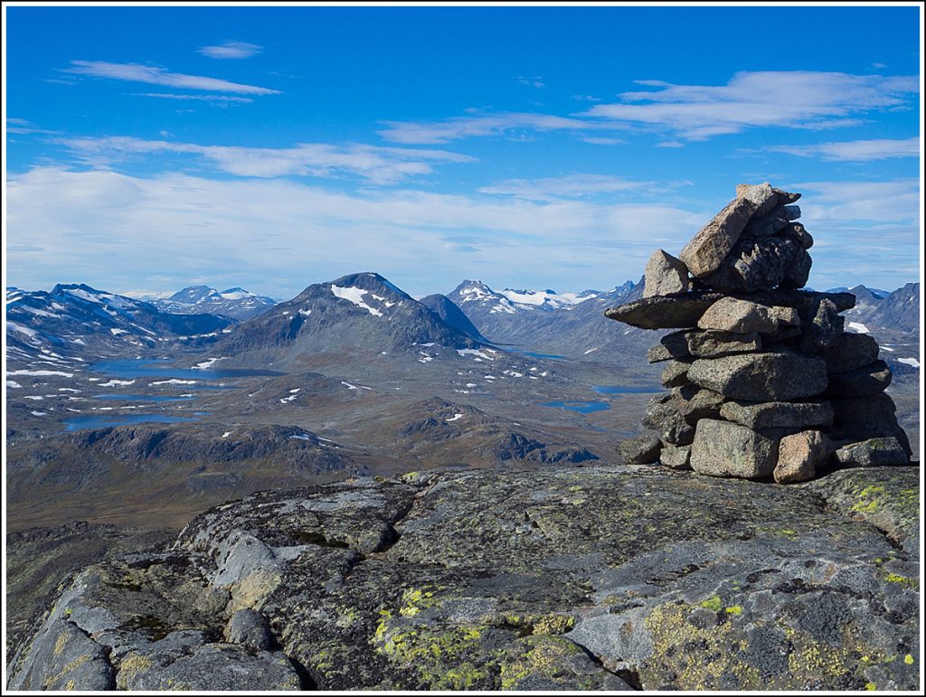 På toppen av Slettmarkkampen i Jotunheimen