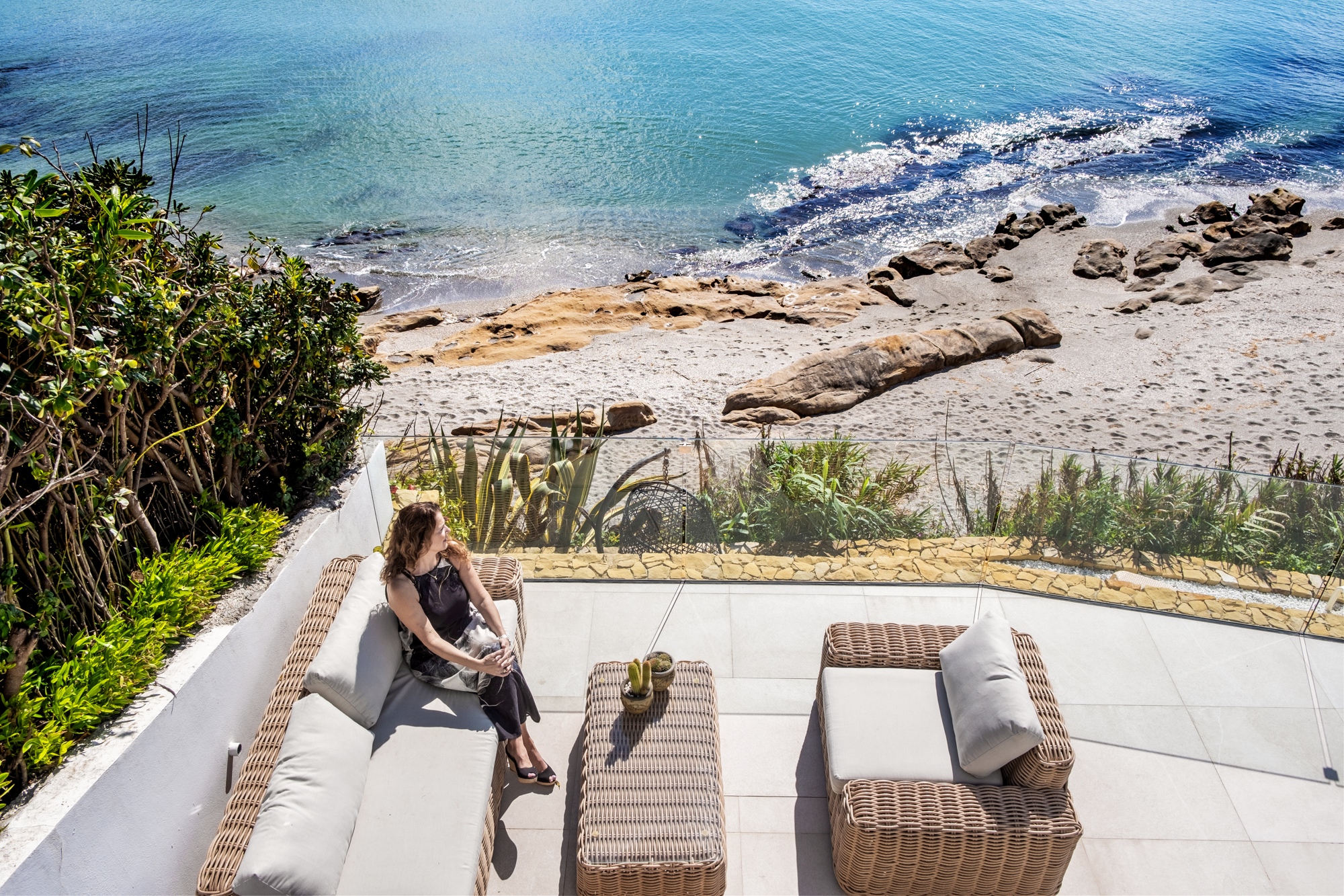 Villa Karma terrasse med havudsigt