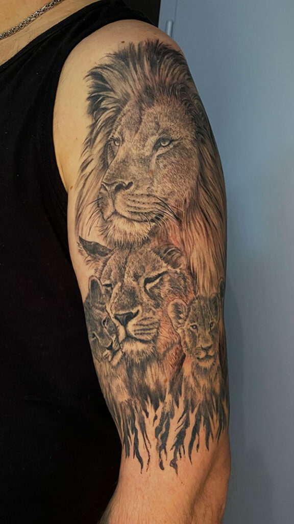 Löwenfamilie Tattoo