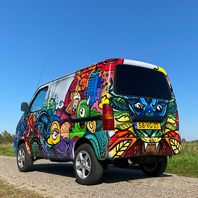 graffiti Autos campers caravans