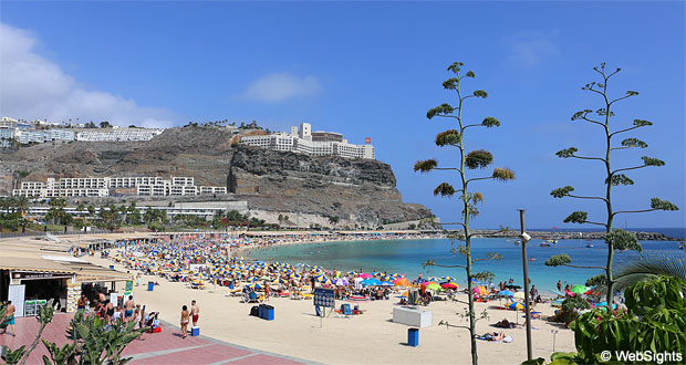 Playa de Amadores