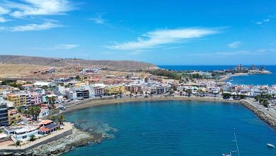 Arguineguin er en klassisk ferieby på Gran Canaria. Byen har flotte strande og mange hoteller.