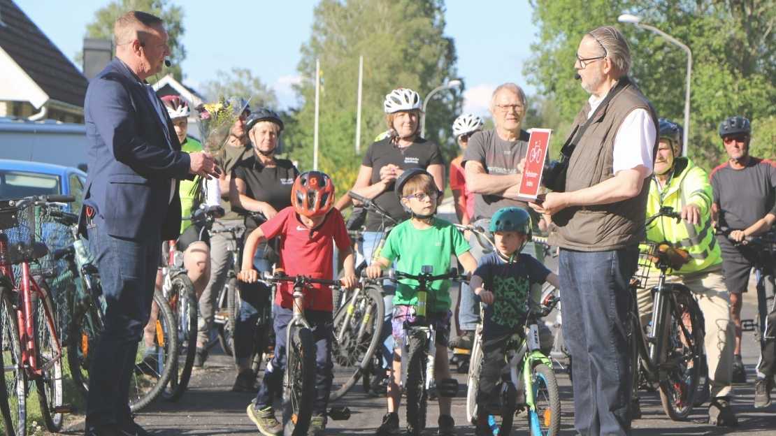 Härlig folk­fest när Pytte­banen­le­den invigdes