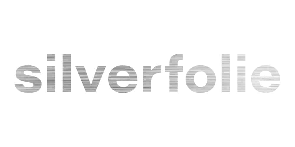 ordet silverfolio skrivit i silverfärg