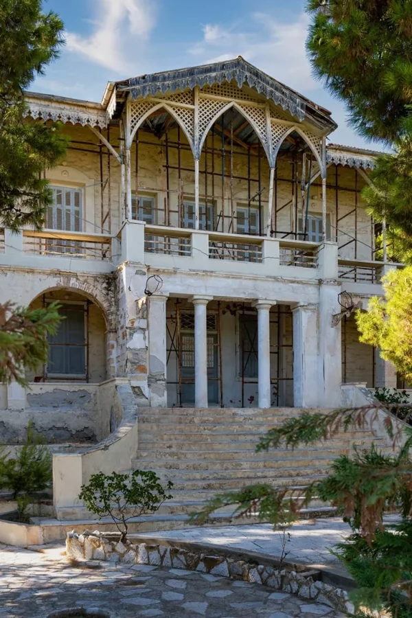 Abandoned Building | Syros