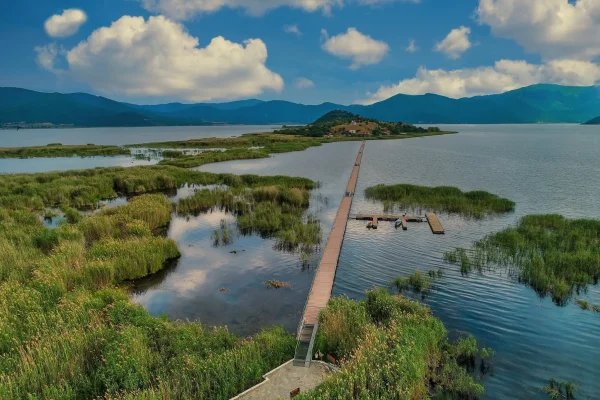 The island of Agios Achillios (Sint Achillius) | Prespa Lake