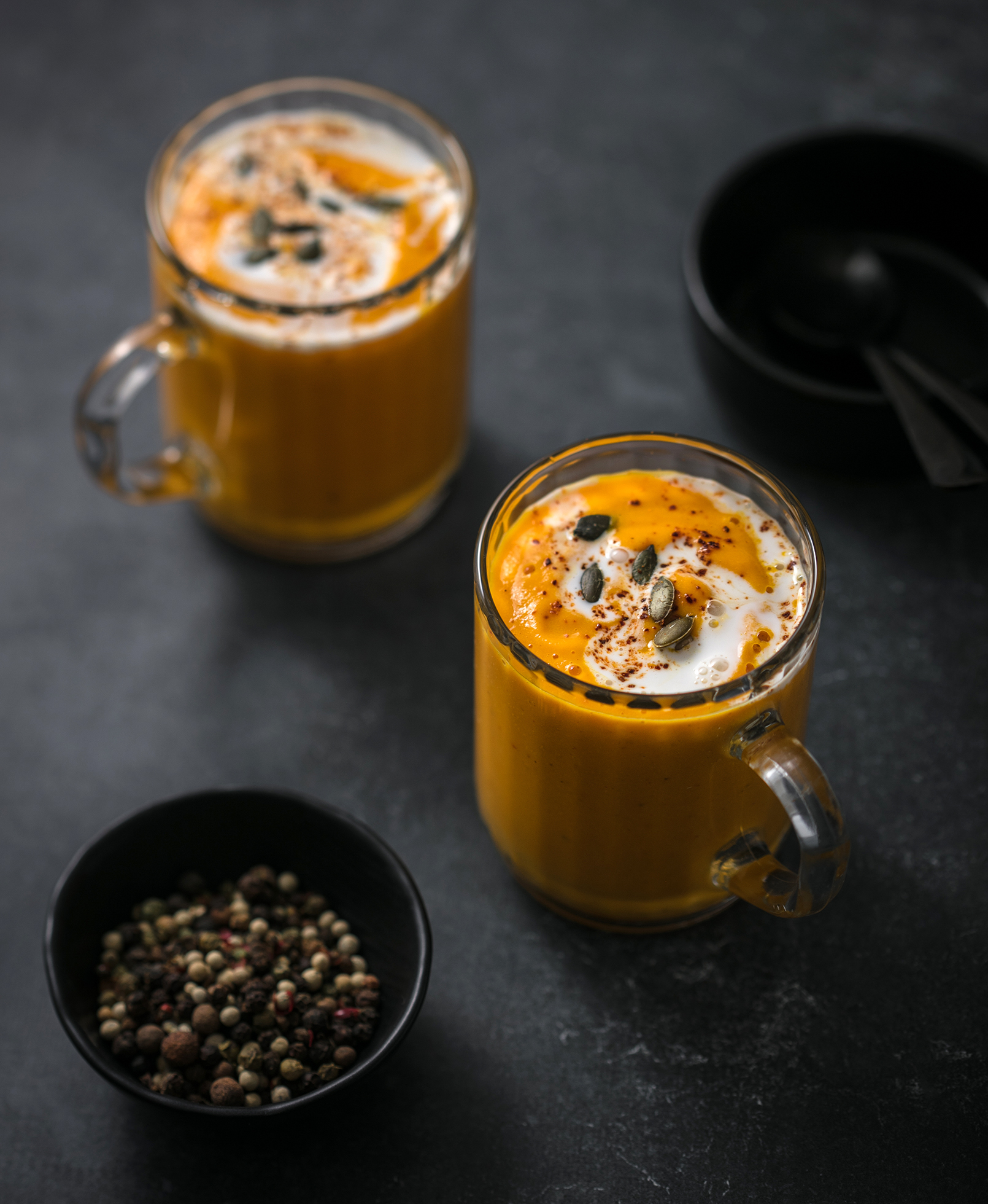 Sahnige Kürbissuppe mit Kokos