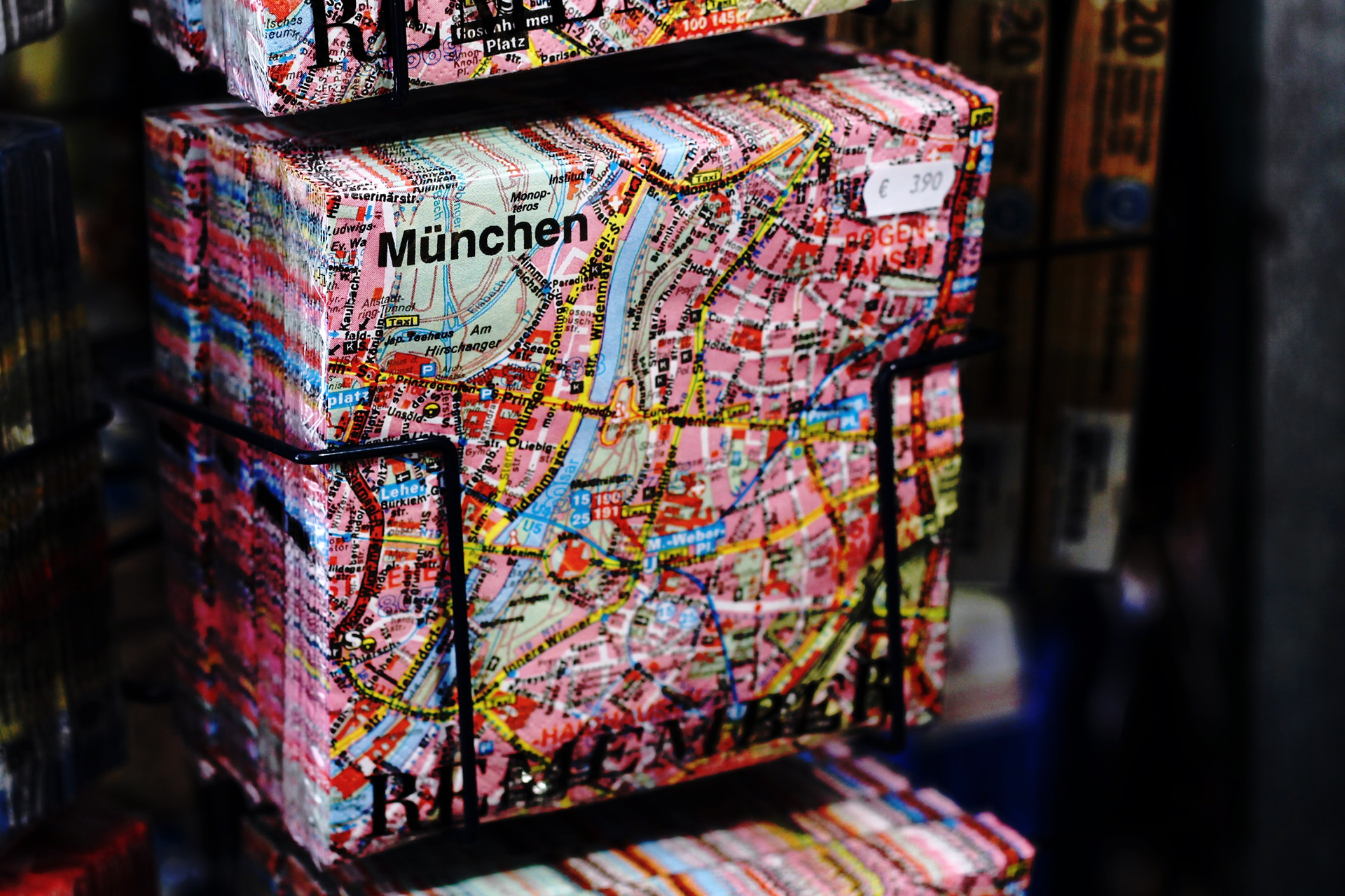 Überteuertes und plastikverpacktes, ansonsten aber nützliches Mitbringsel für München-Freunde