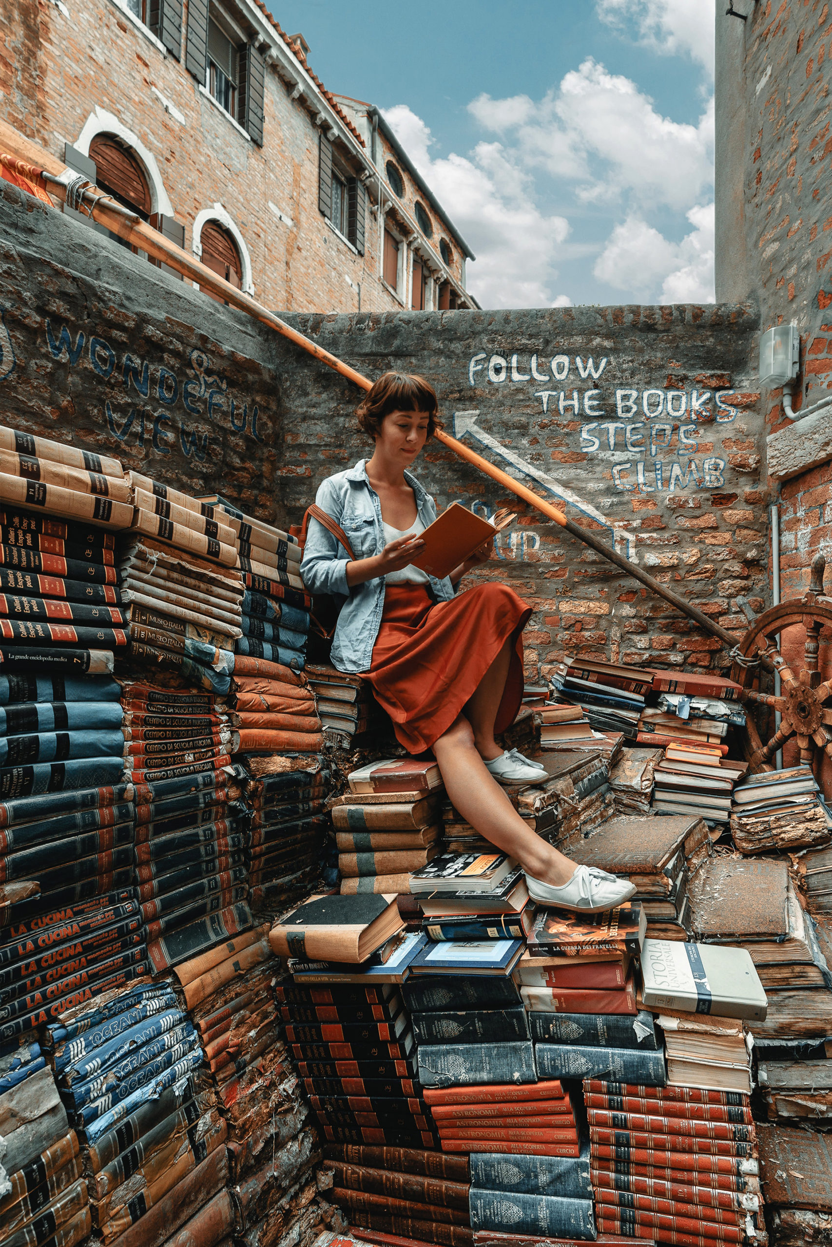 Die »Büchertreppe« der Libreria Acqua Alta in Venedig