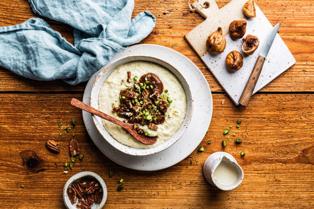 Hirse-Porridge mit Feigenkompott