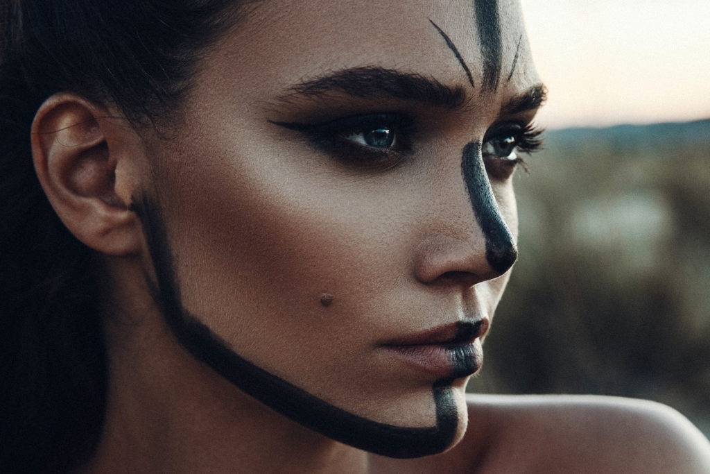 Maskenzauber mit Schaebens Aktivkohle: Schaebens Aktivkohle Peel-off Maske und Schaebens Aktivkohle Strong Peel-off Maske im Test.