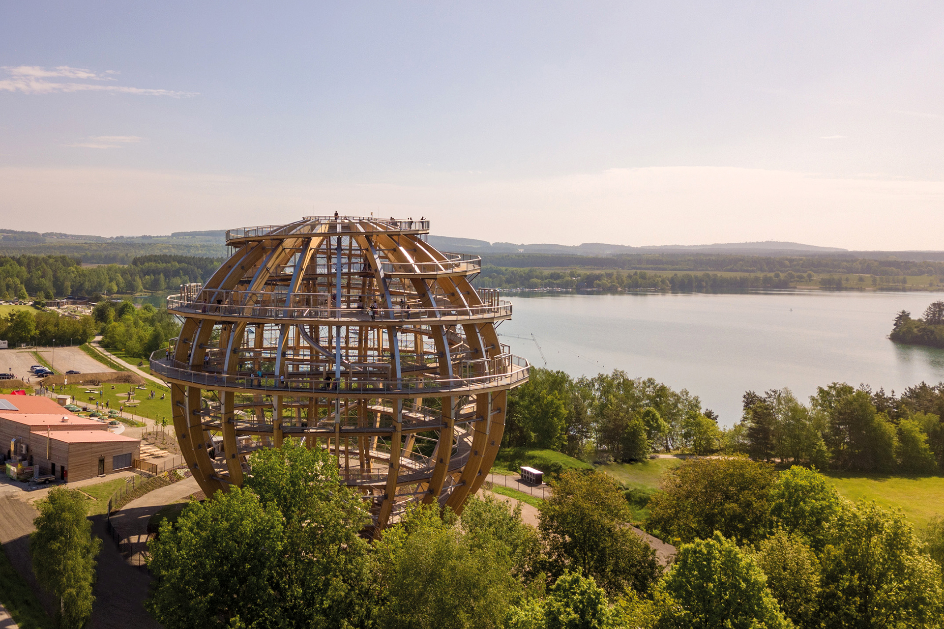 Holzkugel am Steinberger See