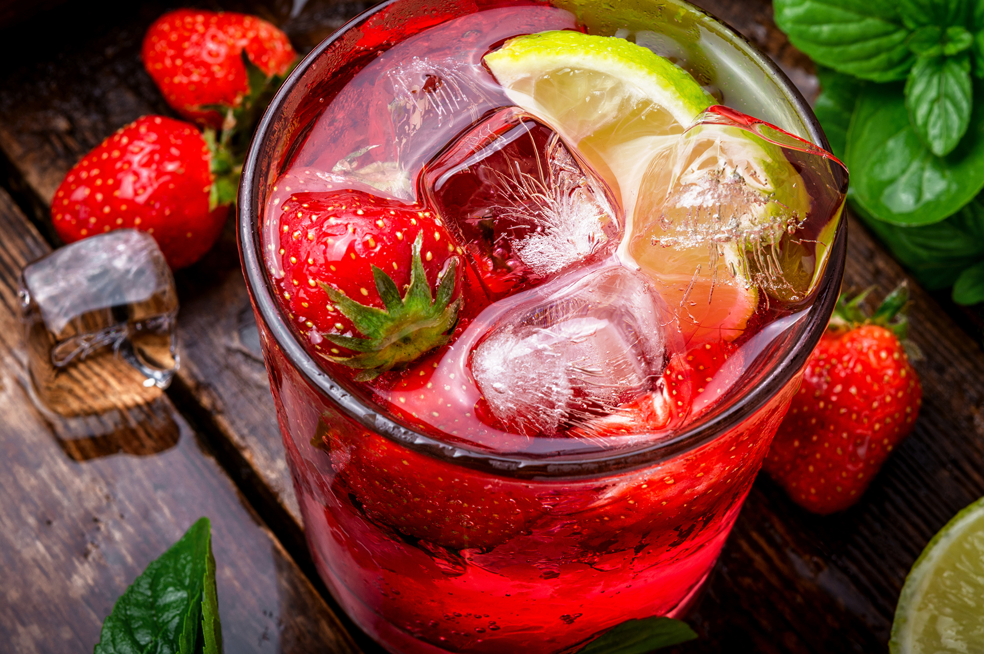 10 köstliche Cocktails mit Erdbeeren