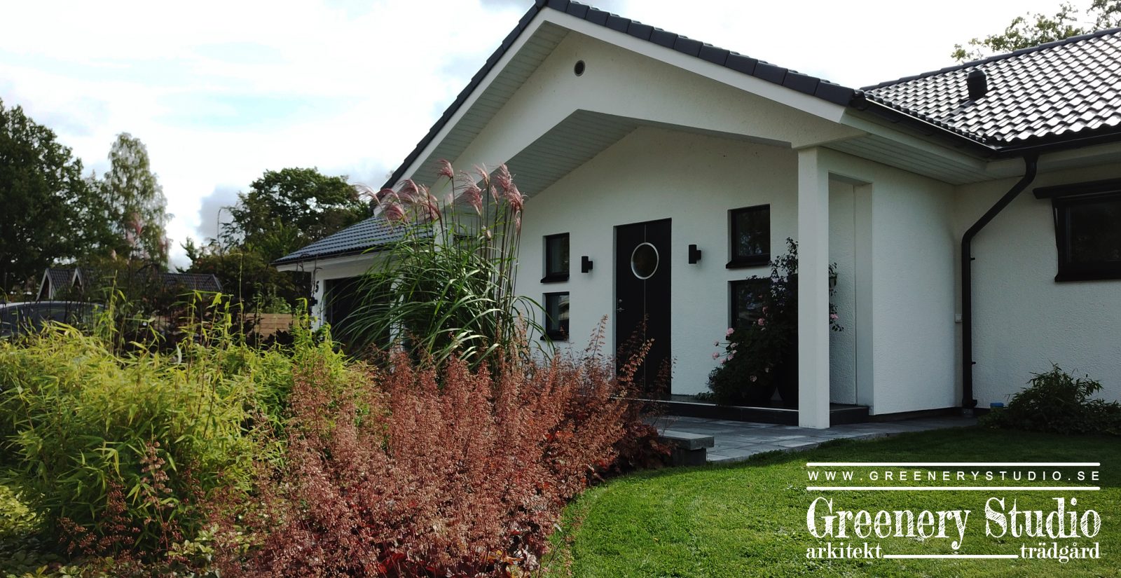 GARDEN DESIGN FRONT ENTRANCE BORDER