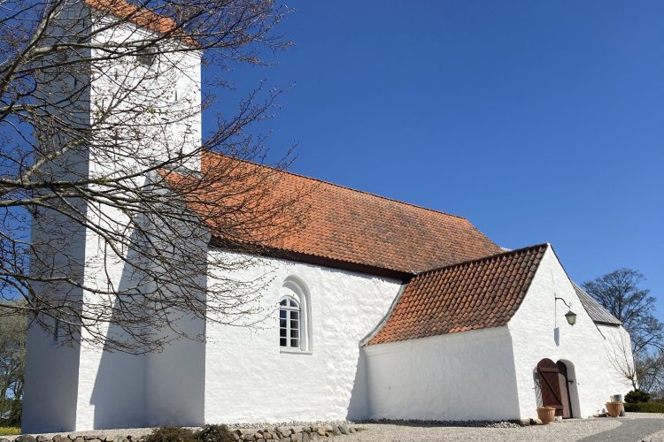 Helgnæs kirke