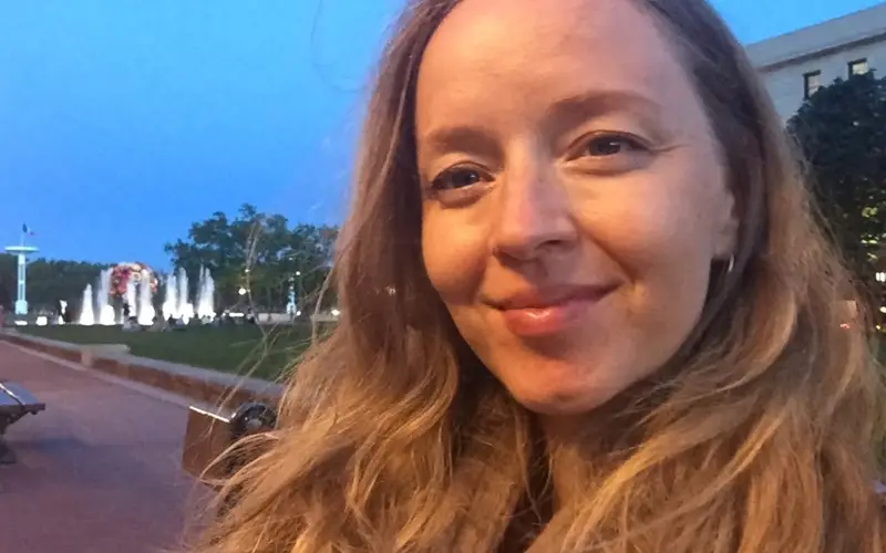 Anne Kirstine, assistent for workshops hos Guldastronaut