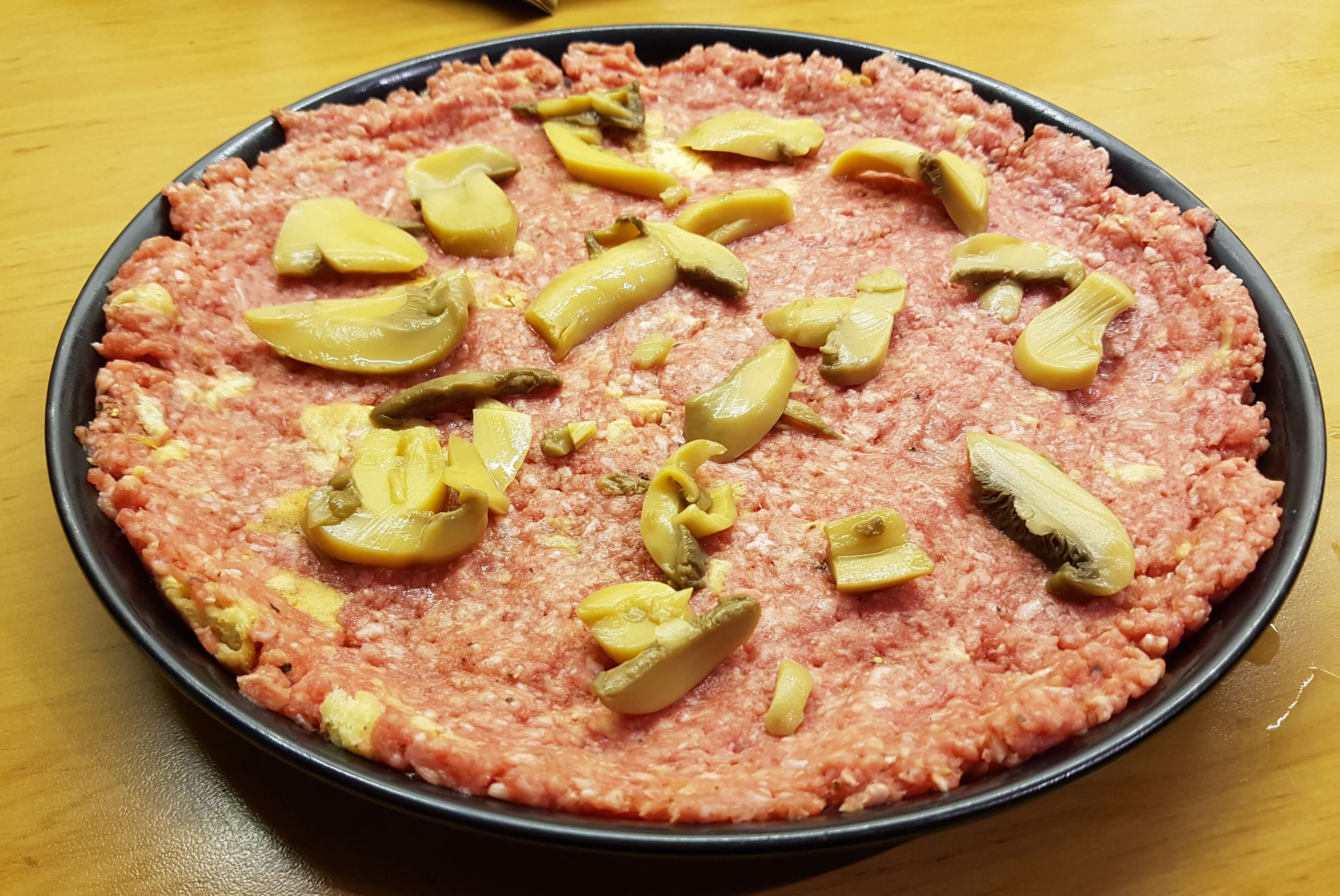 Hackfleischpizza - Rezept von GUNS HUNTING BBQ