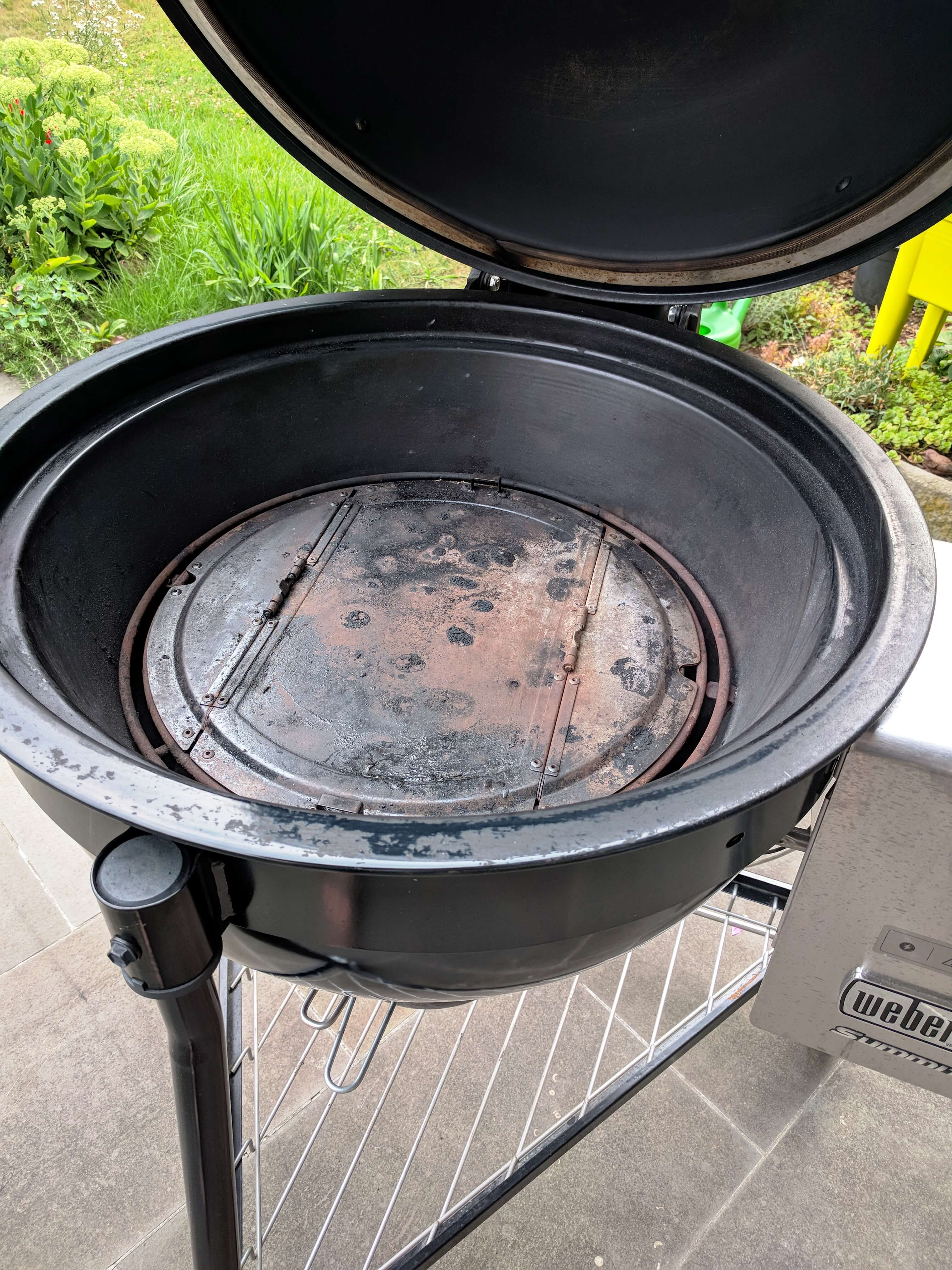 Weber Summit Charcoal in Action - GUNS HUNTING BBQ