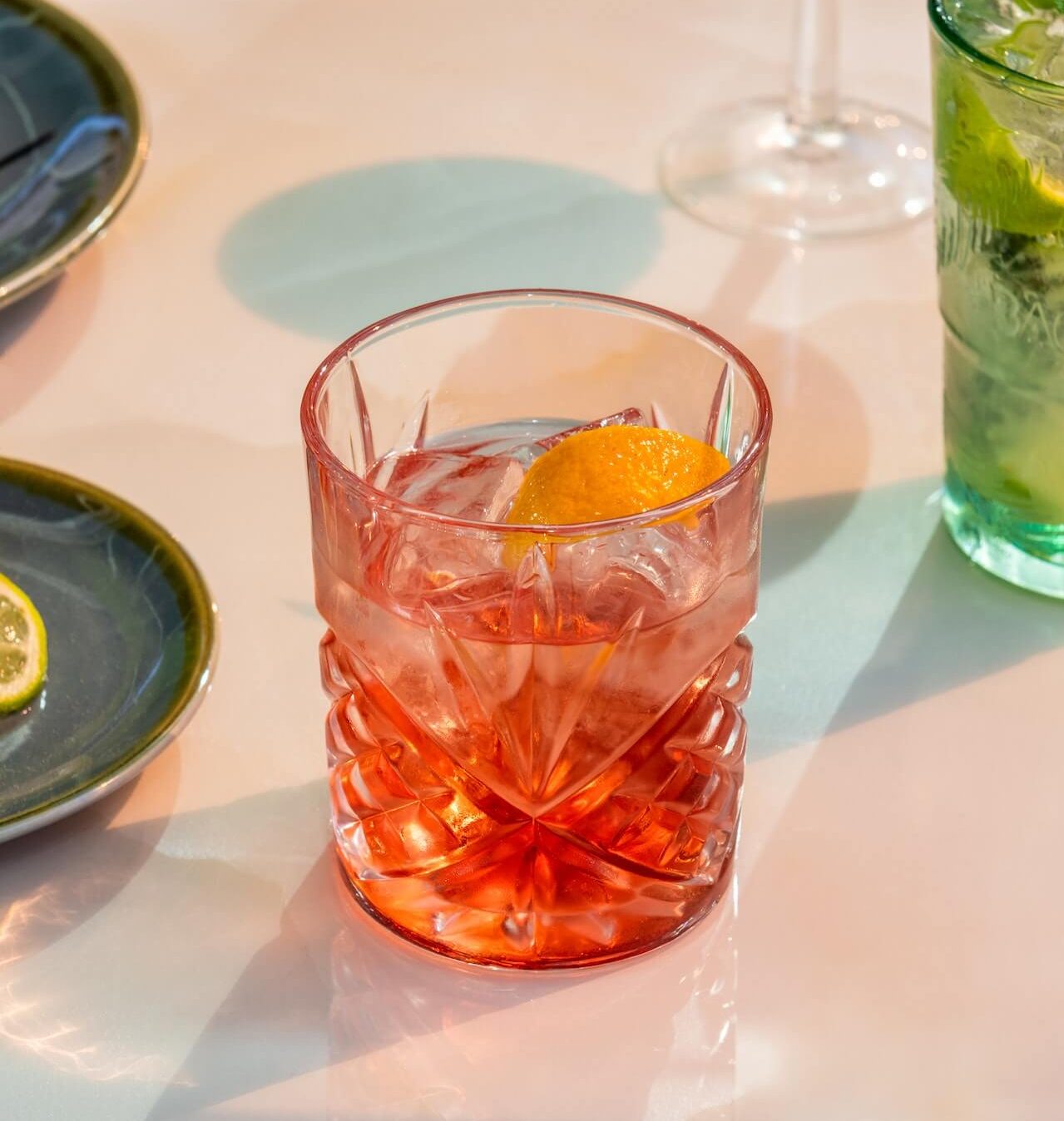 Negroni negroni drink cocktail