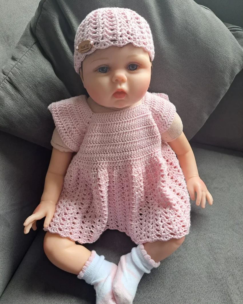 Haakpatroon babyjurkje