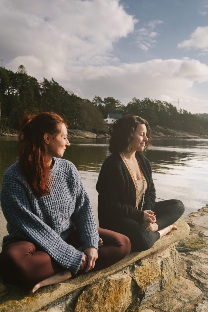 Yoga på bryggan hällesdalens gård