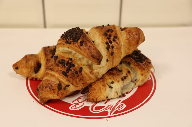 Croissant m/kakao og hasselnøddefyld