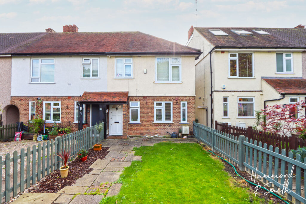 Ivy Chimneys, Epping, CM16