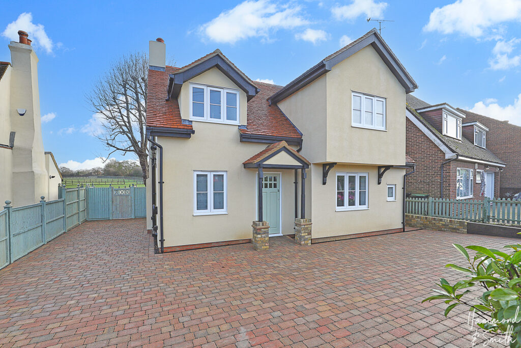 Epping Road, Nazeing, EN9