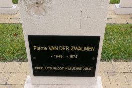 1822_ Van Der Zwalmen Pierre alg_MRosvelds.JPG|1822_IMG_9606.JPG|1822_StevenV_IMG_9604.JPG