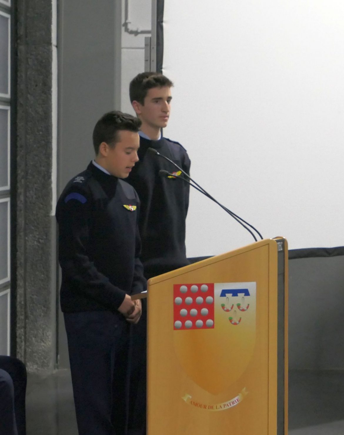 Remise d’ailes des Cadets de l’Air Hangar Flying