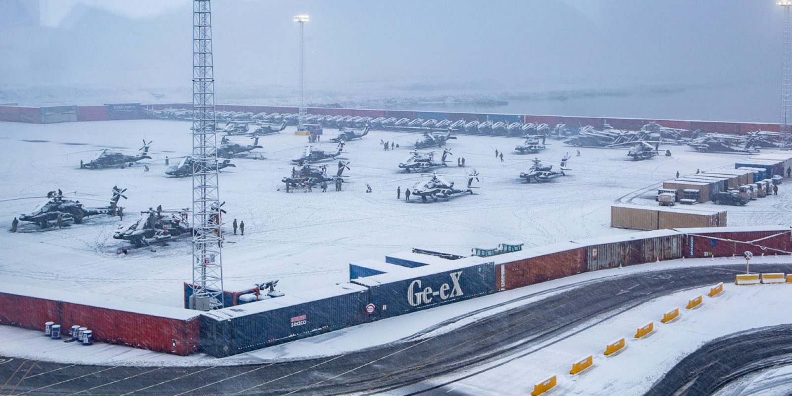 ZEEBRUGGE - Amerikaanse Landmacht komt aan in Zeebrugge voor Atlantic Resolve. (Foto Tom - www.fototom.be)