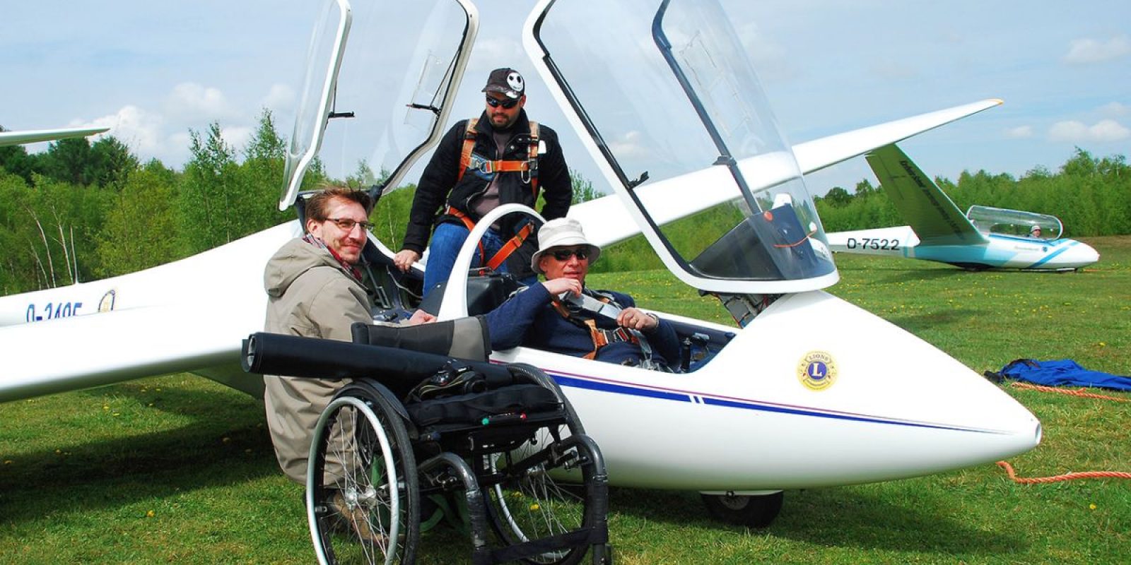 “From wheelchair to pilot seat”. (Photo David Piron)