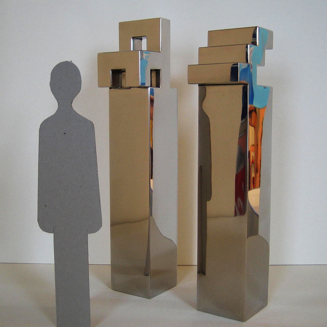 Project with polished steel sculpture