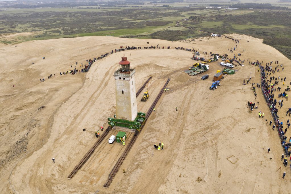 Erhversfotograf i Nordjylland
Flytning af Rubjegr Knude fyr. Drobefoto
Foto: Hans Ravn