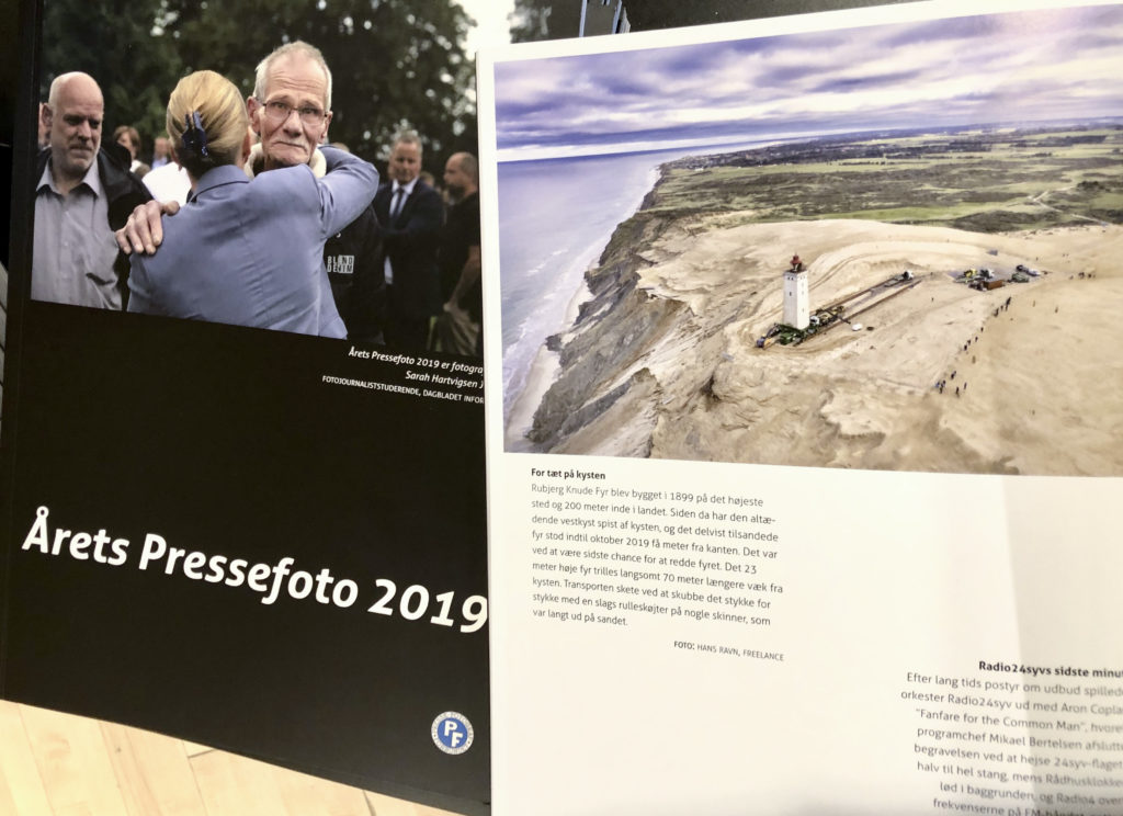 Årets pressefoto er Pressefotografforbundets årlige konkurence og udstilling. I min 32 år lange karriere har jeg vundet 3 priser og har haft billleder med på udstilingerne flere gange