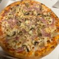 Prosciutto e Funghi Pizza