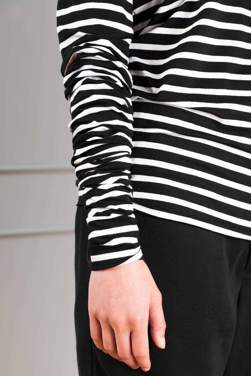 Bebrejde hamburger Ydmyg Striped long sleeve for women with extra long sleeves | Haruco-vert