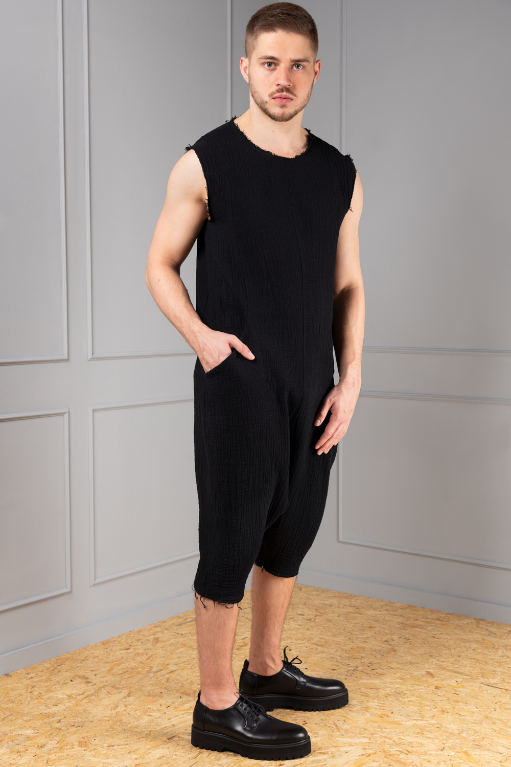 Black cotton jumpsuit for men with black belt | Haruco-vert