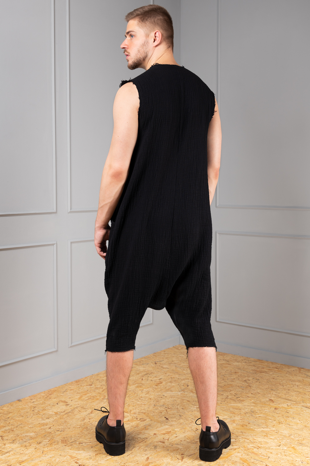 Black cotton jumpsuit for men with black belt | Haruco-vert