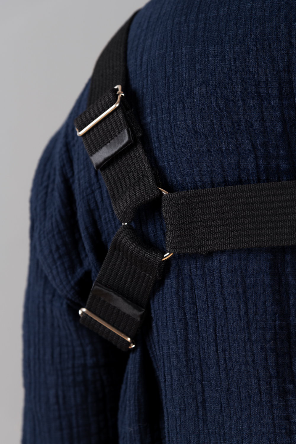 Unique black harness for an elegant and tough outfit | Haruco-vert